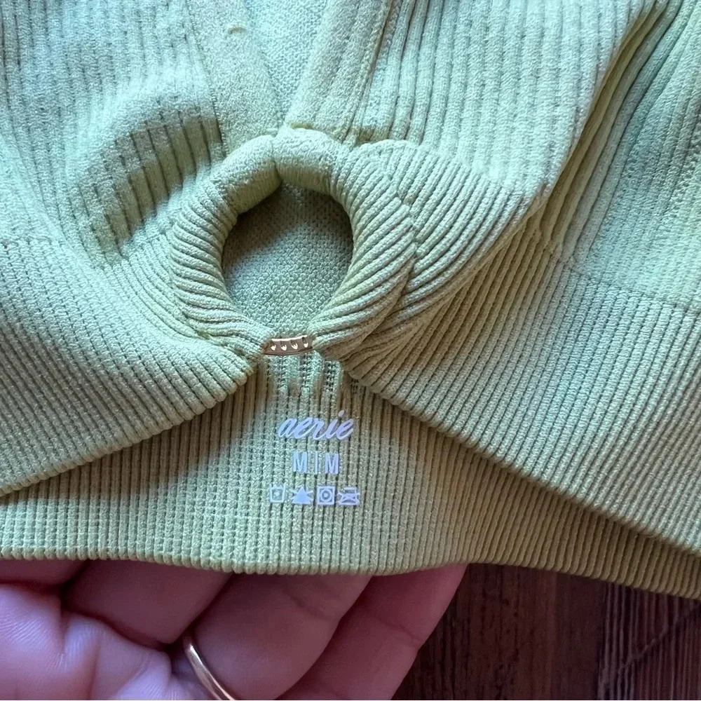 Aerie Seamless Ring Plunge Bralette Size Medium - Picture 3 of 4